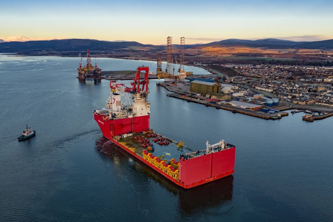 Seaway Alfa Lift first visit to a UK port 1